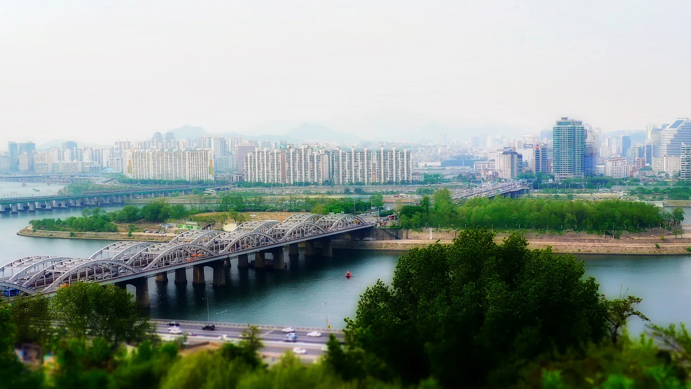 View toward Nodeul Island and the Han River in Seoul